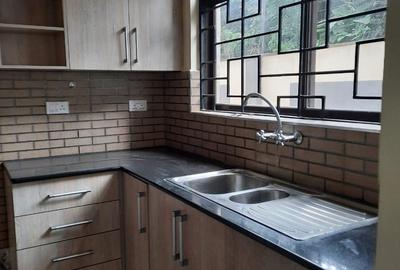 3 Bed Apartment with En Suite in Lavington