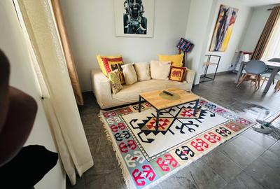 Serviced 1 Bed Apartment with En Suite in Riverside - 4