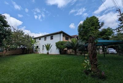 5 Bed House with En Suite in Brookside