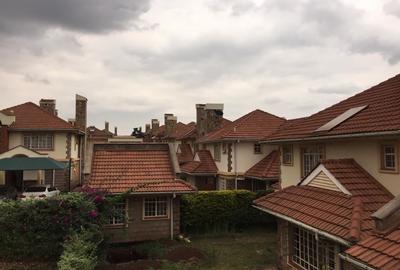 4 Bed House with En Suite in Kiambu Road