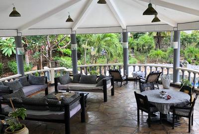 5 Bed Villa with En Suite in Malindi