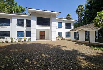 5 Bed House with En Suite in Gigiri