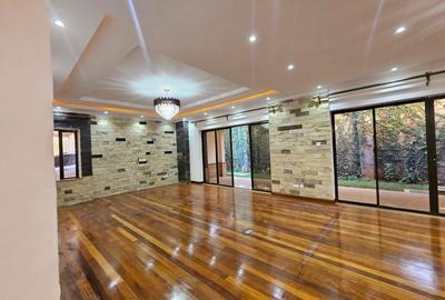 5 Bed Townhouse with En Suite in Lavington - 2