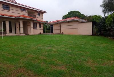 4 Bed House with En Suite in Runda