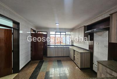 4 Bed Townhouse with En Suite in Spring Valley