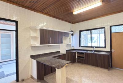 4 Bed Apartment with En Suite at Westlands - 4