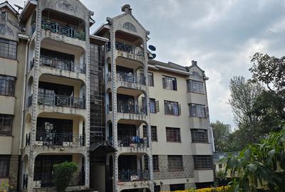 3 Bed Apartment with En Suite at Kilimani Road - 4