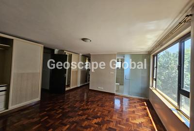 3 Bed Apartment with En Suite in Riverside - 4