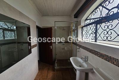 4 Bed House with En Suite in Kitisuru