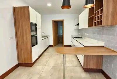 2 Bed Apartment with En Suite at Parklands - 2