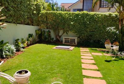 5 Bed Townhouse in Kitisuru