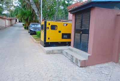 5 Bed Townhouse with En Suite at Off Convent Drive - 3