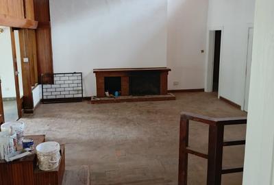 Commercial Property with Service Charge Included at Lavington