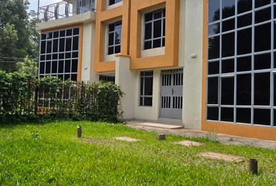 5 Bed Townhouse with En Suite in Lavington - 2