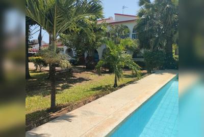 4 Bed House with En Suite in Shanzu