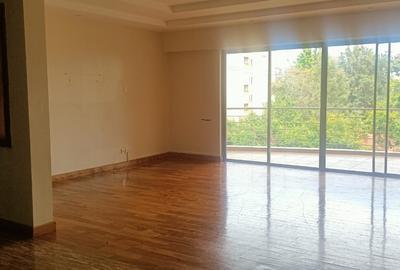 4 Bed Apartment with En Suite in Kileleshwa