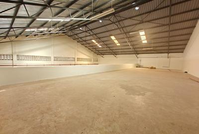 11,500 ft² Warehouse in Ruaraka - 2
