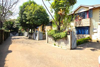 4 Bed Townhouse with En Suite in Lavington - 4