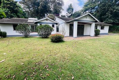 4 Bed House with En Suite at Crescent