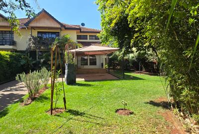 5 Bed Townhouse with En Suite at Lavington Green - 3