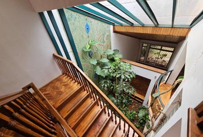 4 Bed Townhouse with En Suite at Denis Pritt - 3