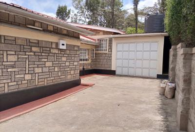 5 Bed House with En Suite in Ngong