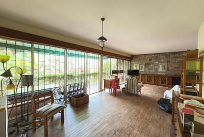 4 Bed House with En Suite at Lavington - 4