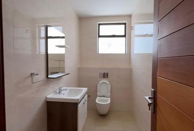 5 Bed Townhouse with En Suite in Kileleshwa - 4