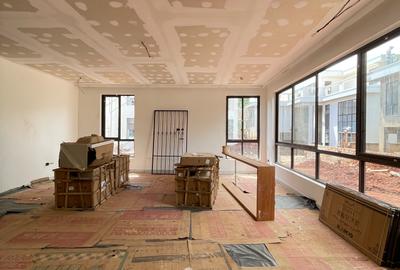 5 Bed Villa with En Suite in Kyuna - 2