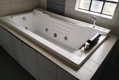 4 Bed Townhouse with En Suite in Kitisuru