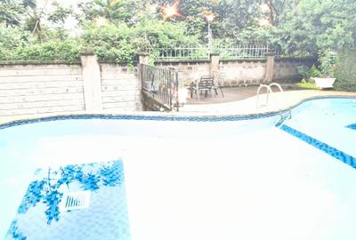 Serviced 2 Bed Apartment with En Suite in Runda
