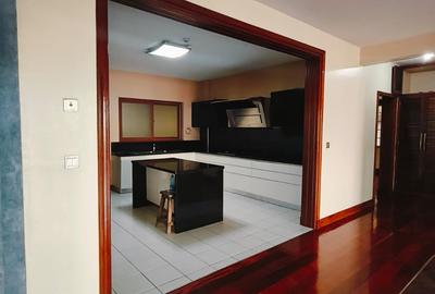 3 Bed Apartment with En Suite at Parklands