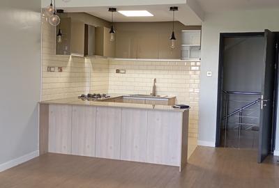 1 Bed Apartment with En Suite at Off Riverside Drive - 2