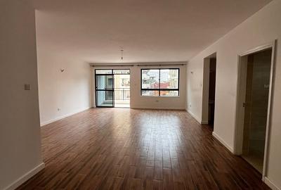 3 Bed Apartment with En Suite at Hatheru Road - 4