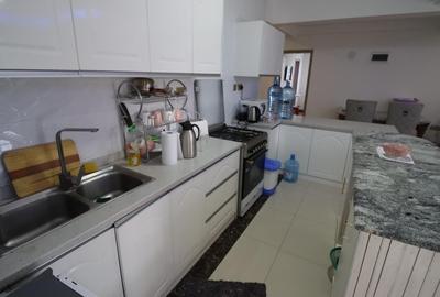 Serviced 3 Bed Apartment with En Suite in Kilimani