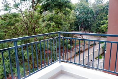 2 Bed Apartment with En Suite at Lavington Estate - 4