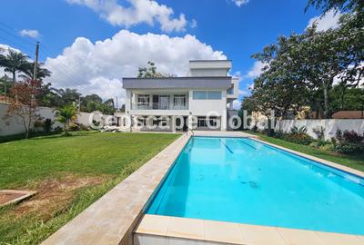 5 Bed House with En Suite in Runda - 3