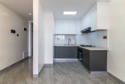 2 Bed Apartment with Swimming Pool in Kilimani - 4