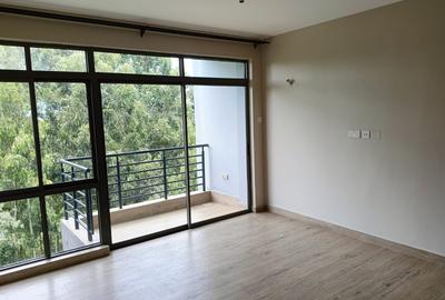 3 Bed Apartment with Swimming Pool at Isk