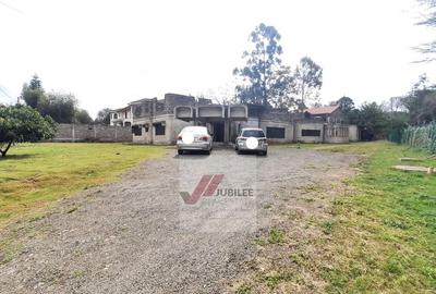 Land in Lavington