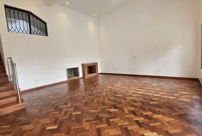 5 Bed House with En Suite in Kyuna