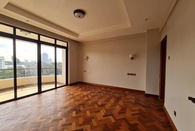4 Bed Apartment with En Suite at Riverside Drive