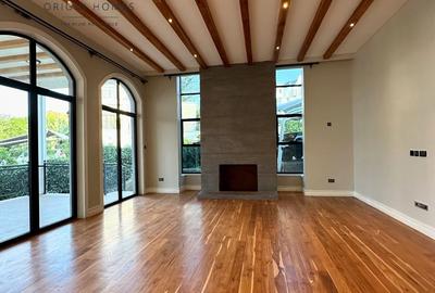 5 Bed Townhouse with En Suite at Loresho - 2