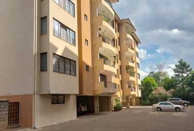 4 Bed Apartment with Swimming Pool at Brookside Drive