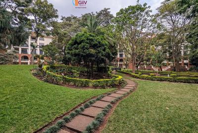 3 Bed Apartment with En Suite in Riverside