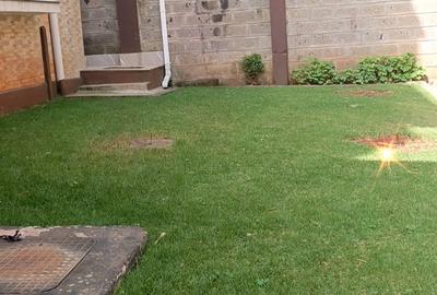 5 Bed Townhouse with En Suite in Lavington - 2
