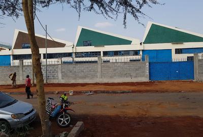 4,500 ft² Warehouse with Fibre Internet in Industrial Area - 2