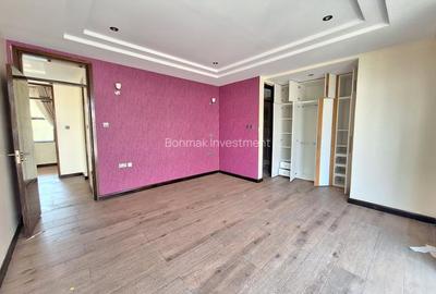 5 Bed Townhouse with En Suite in Lavington