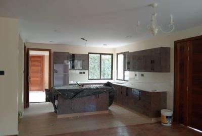 4 Bed House with En Suite in Karen