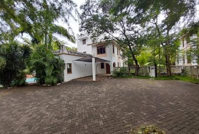 4 Bed Villa with En Suite at Nyali Mombasa